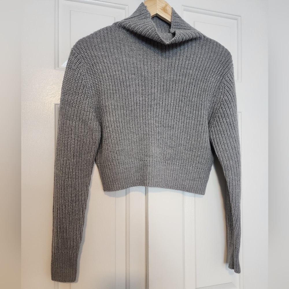 Streetwear Society Gray Crop Knit Mock Neck  Long-sleeved Women's Sweater Size S
